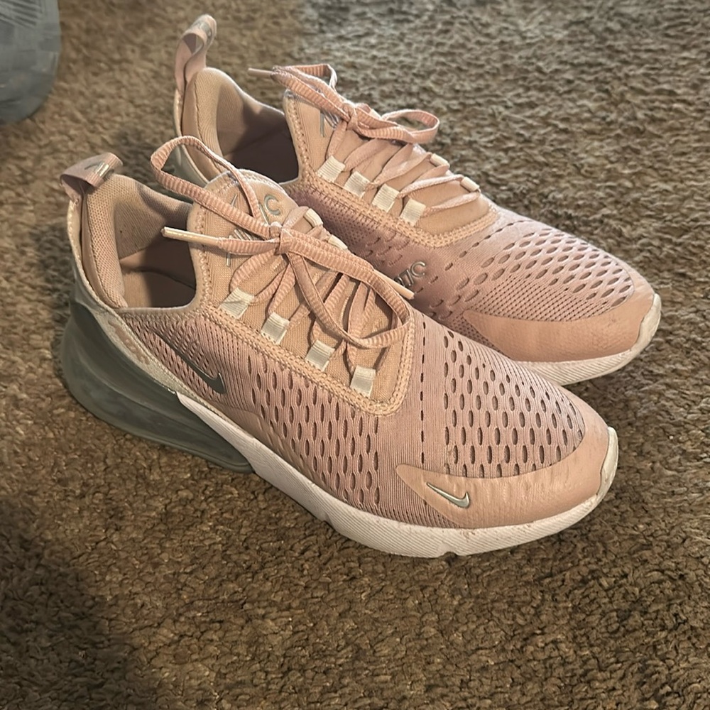 Never worn Nike airmax